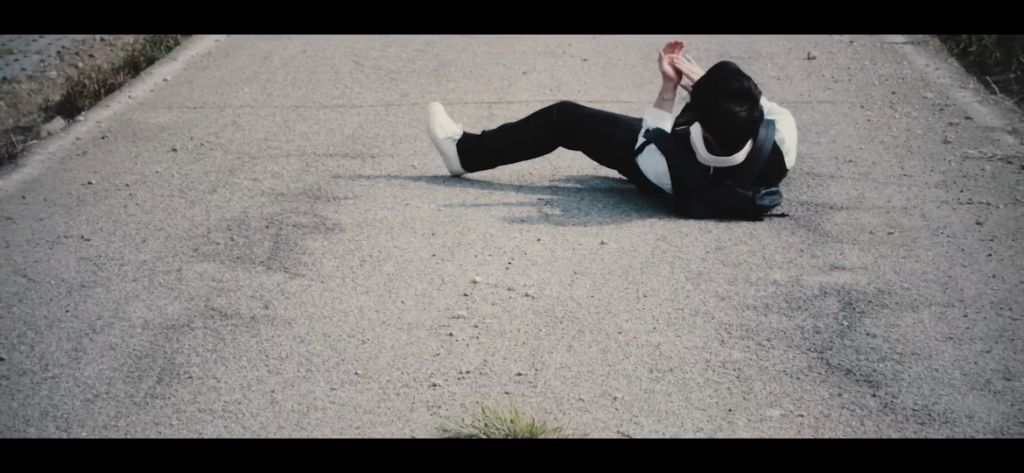 노래만-들어본-사람들은-충격받다는-밴드-뮤비-15-이미지