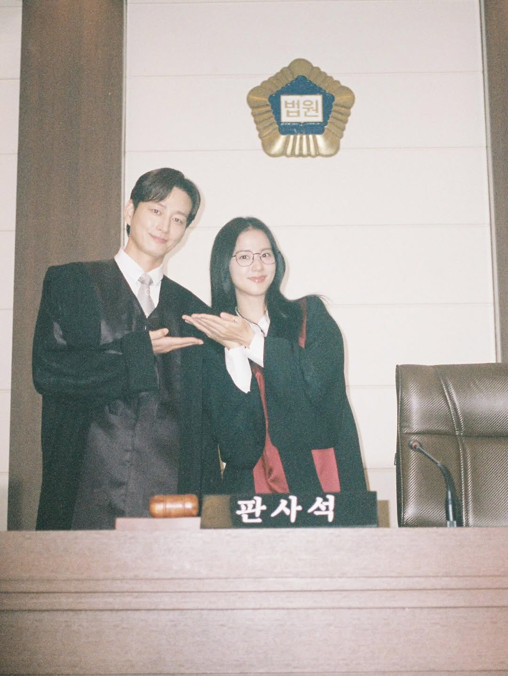 지수-인스타-속-월간남친-후보들-8-이미지