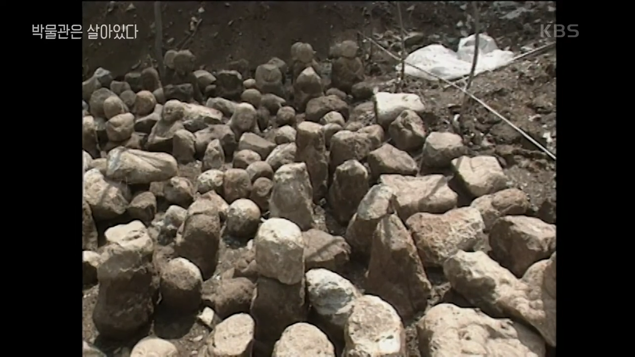 무당이-꿈에서-나온-곳을-찾아가-땅을-팠더니-나온-것-4-이미지