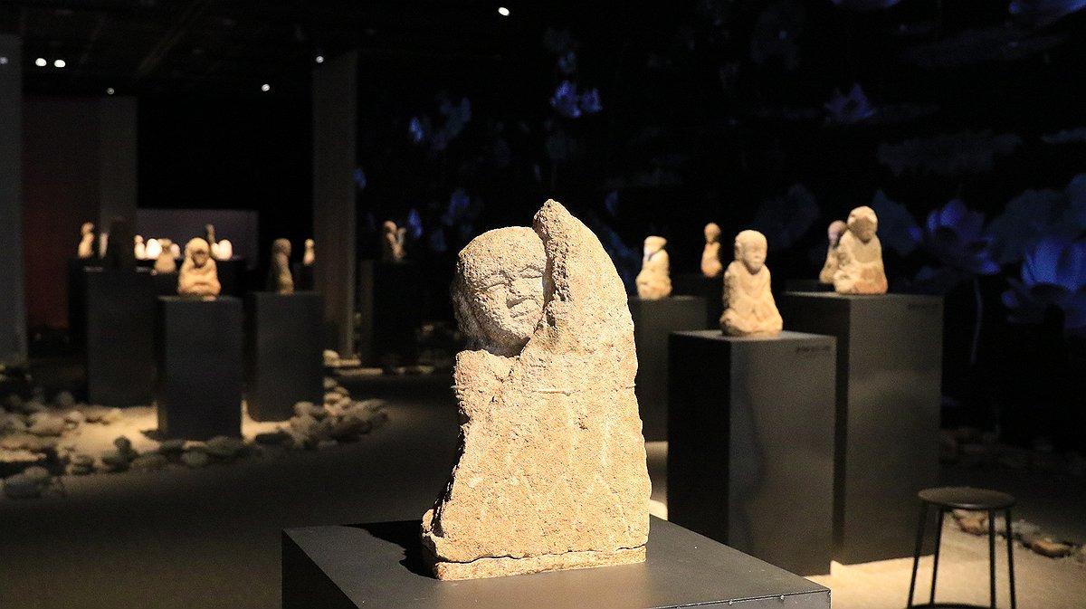 무당이-꿈에서-나온-곳을-찾아가-땅을-팠더니-나온-것-16-이미지