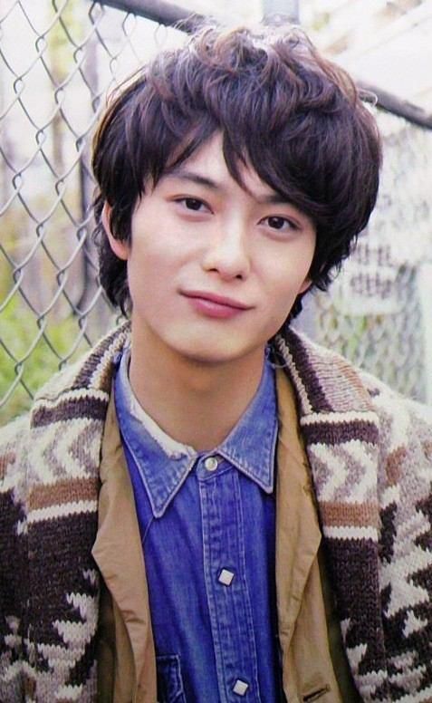 일본-배우가-오구리-슌-부부와-한-침대에서-같이-잤는데-다음-날-일어나보니-오구리-슌은-혼자-스케줄하러-나감-1-이미지