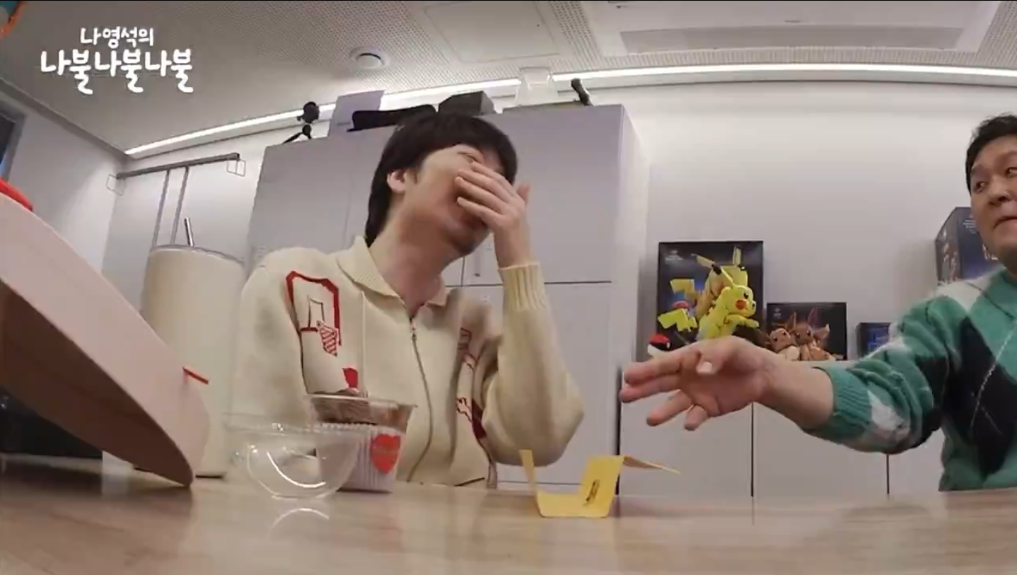 윤경호-헬리코박터균-썰-존나웃김.twt-1-이미지