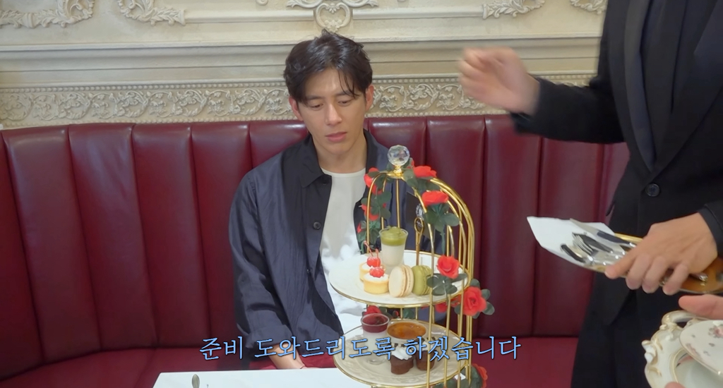 집사-카페가서-현타온-78년생-잘생긴-아저씨.cap-49-이미지