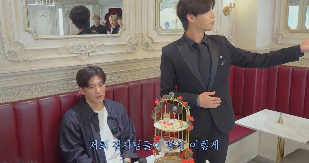 집사-카페가서-현타온-78년생-잘생긴-아저씨.cap-64-이미지