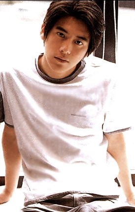 다른-의미로-한결-같았던-배우-고수...........-11-이미지