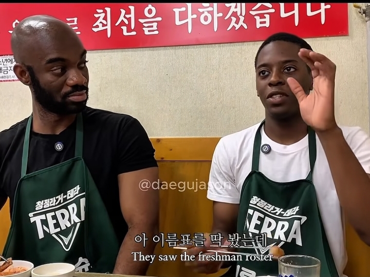 쟤랑-가는-길이-다름.-조나단-밥그릇-튼튼👍-4-이미지