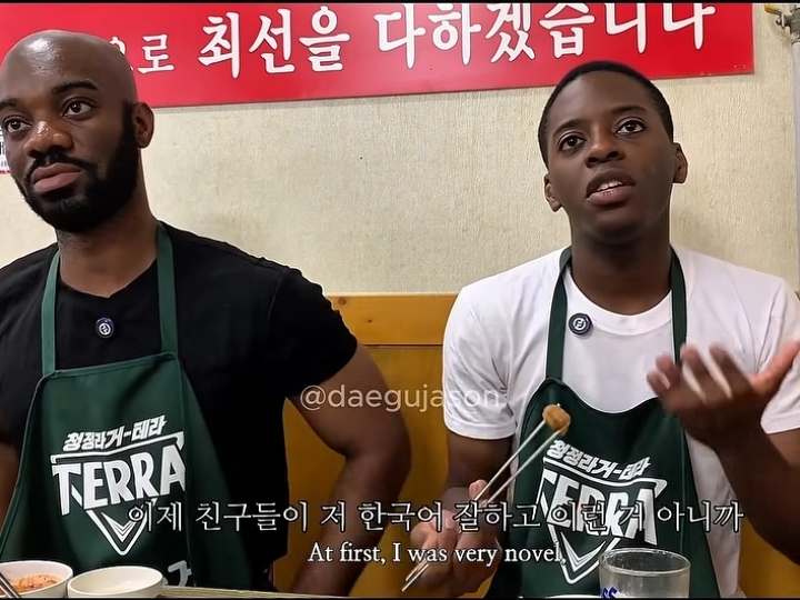 쟤랑-가는-길이-다름.-조나단-밥그릇-튼튼👍-8-이미지