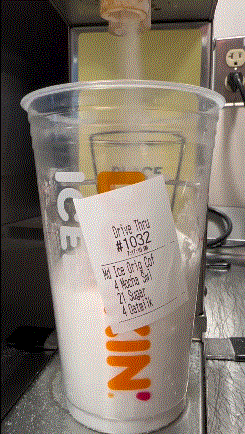 커피보다-설탕이-더-많은-미국-던킨-커스텀-음료.gif-1-이미지