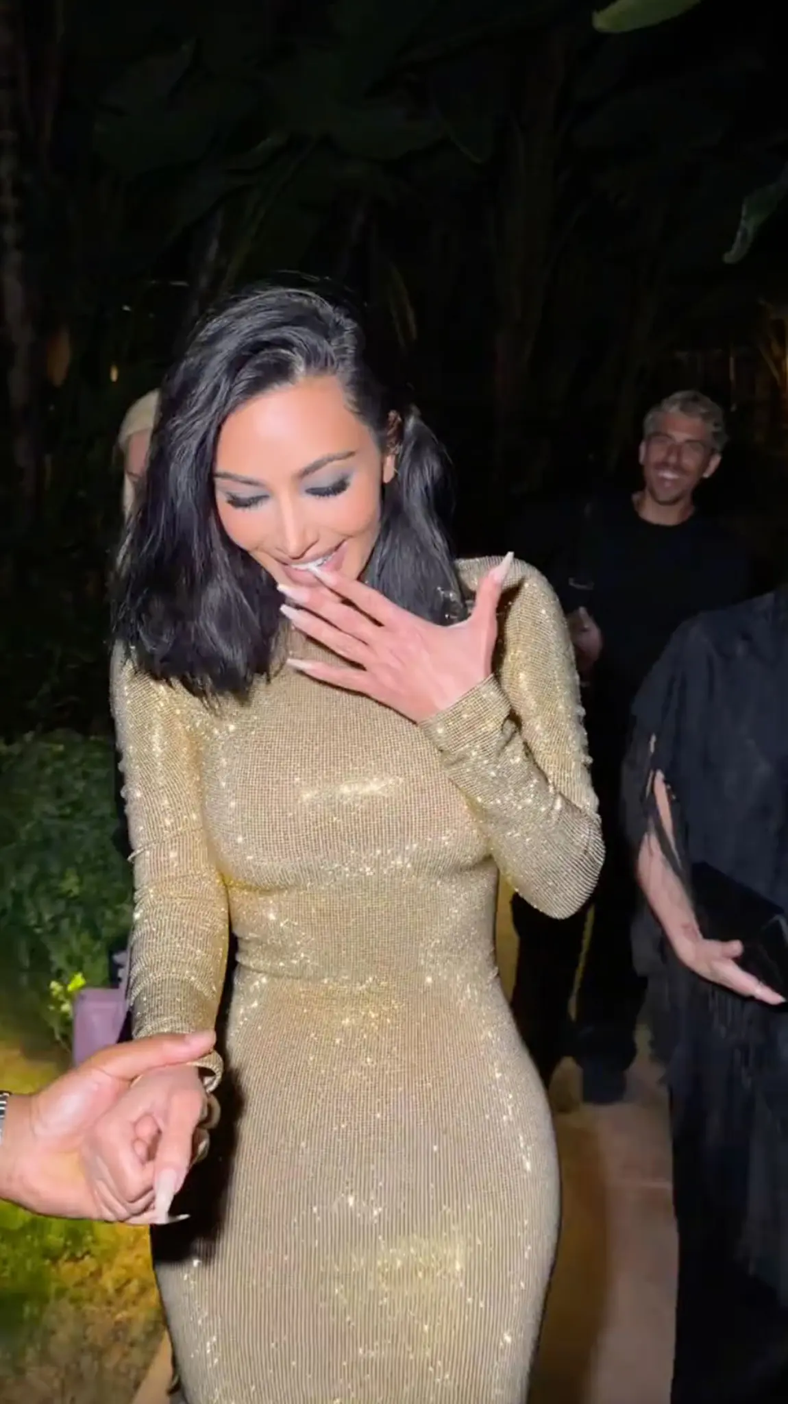 킬힐-신고-결국-삐끗한-킴-카다시안-8-이미지