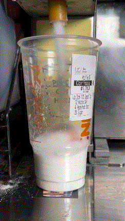 커피보다-설탕이-더-많은-미국-던킨-커스텀-음료.gif-3-이미지