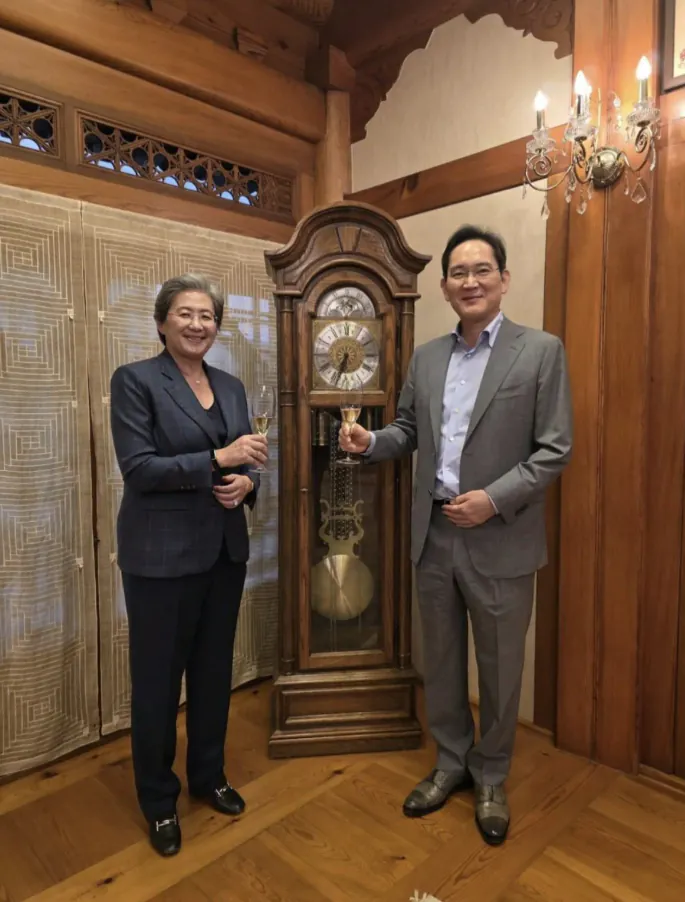 AMD-CEO-리사수-네이버-삼성전자-방문-얼굴-표정-변화.jpg-3-이미지