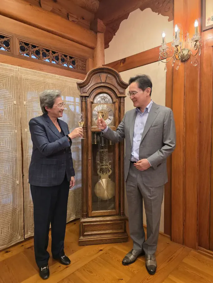 AMD-CEO-리사수-네이버-삼성전자-방문-얼굴-표정-변화.jpg-4-이미지