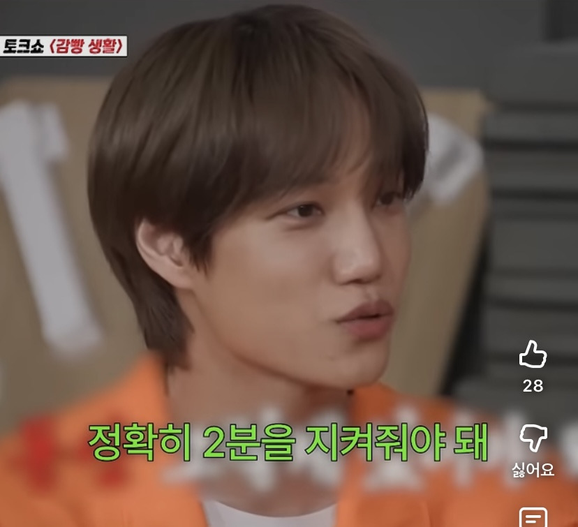 요즘-팬싸에서-최애-아닌-멤버한테-싸인받을때-하는-행동-11-이미지