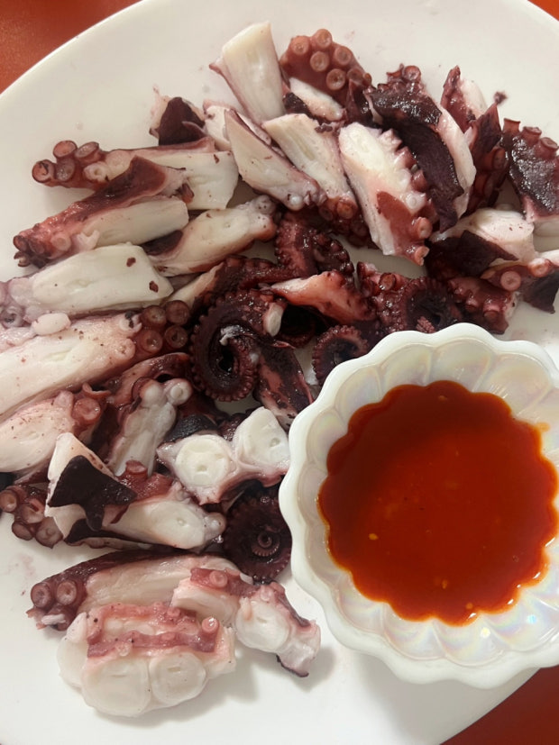 문어숙회-vs-오징어회-1-이미지