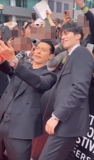 간절함이라고는-없는-현빈-이동욱-셀카-1-이미지