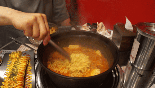 김치찌개-+-라면사리.gif-3-이미지