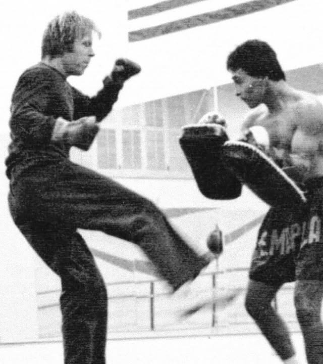 척-노리스,-86세의-나이로-사망-7-이미지