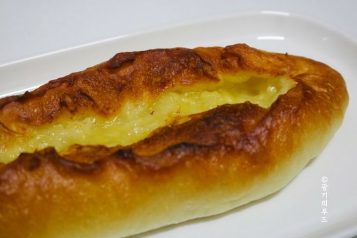 뚜레쥬르-겉바속촉-꿀버터바게트-2-이미지