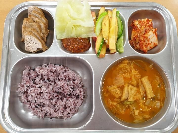 학교급식에-수육-나올때-특징....jpg-2-이미지