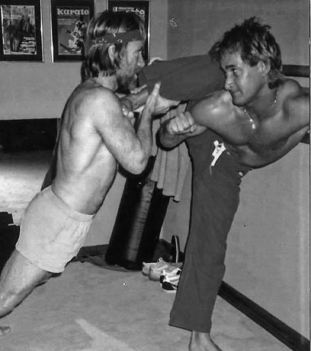 척-노리스,-86세의-나이로-사망-8-이미지