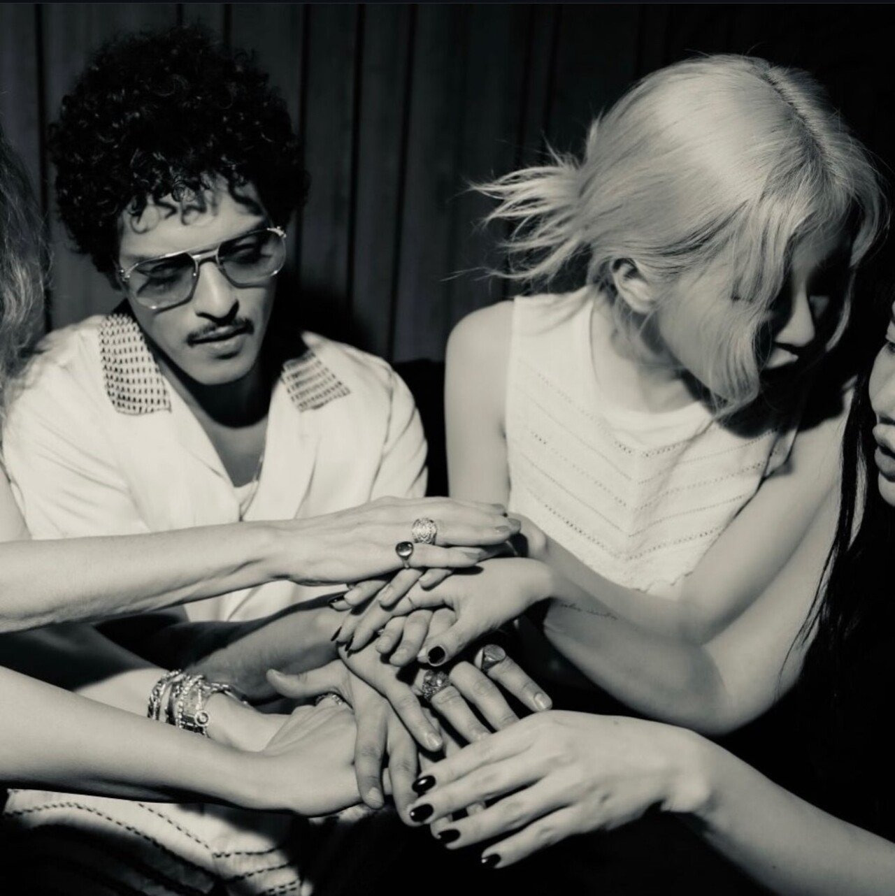 이정도면-한국-홍보대사-명예-훈장이라도-줘야될것-같은-아이돌-28-이미지