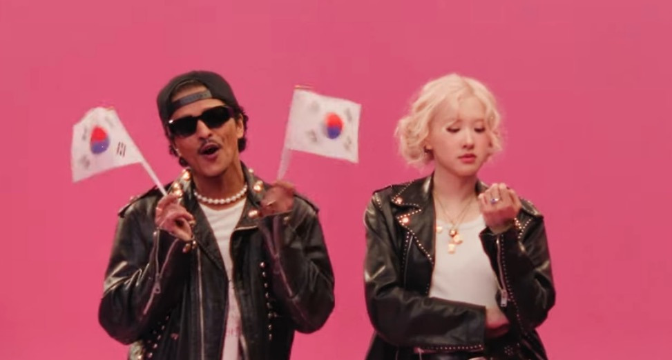 이정도면-한국-홍보대사-명예-훈장이라도-줘야될것-같은-아이돌-27-이미지