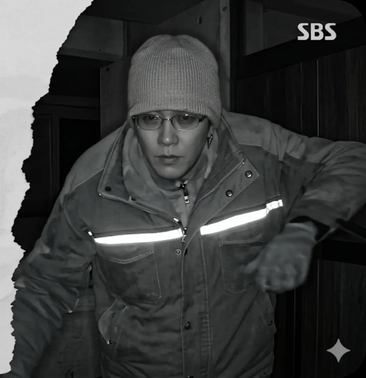 고화질-프롬프트로-복원한-구하라-자택-침입범-cctv-2-이미지