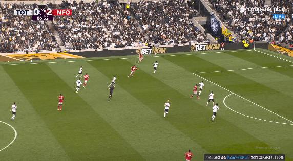 [토트넘-vs-노팅엄]-타이워-아워니이-쐐기골-ㄷㄷㄷㄷㄷㄷㄷㄷ.gif-0-이미지