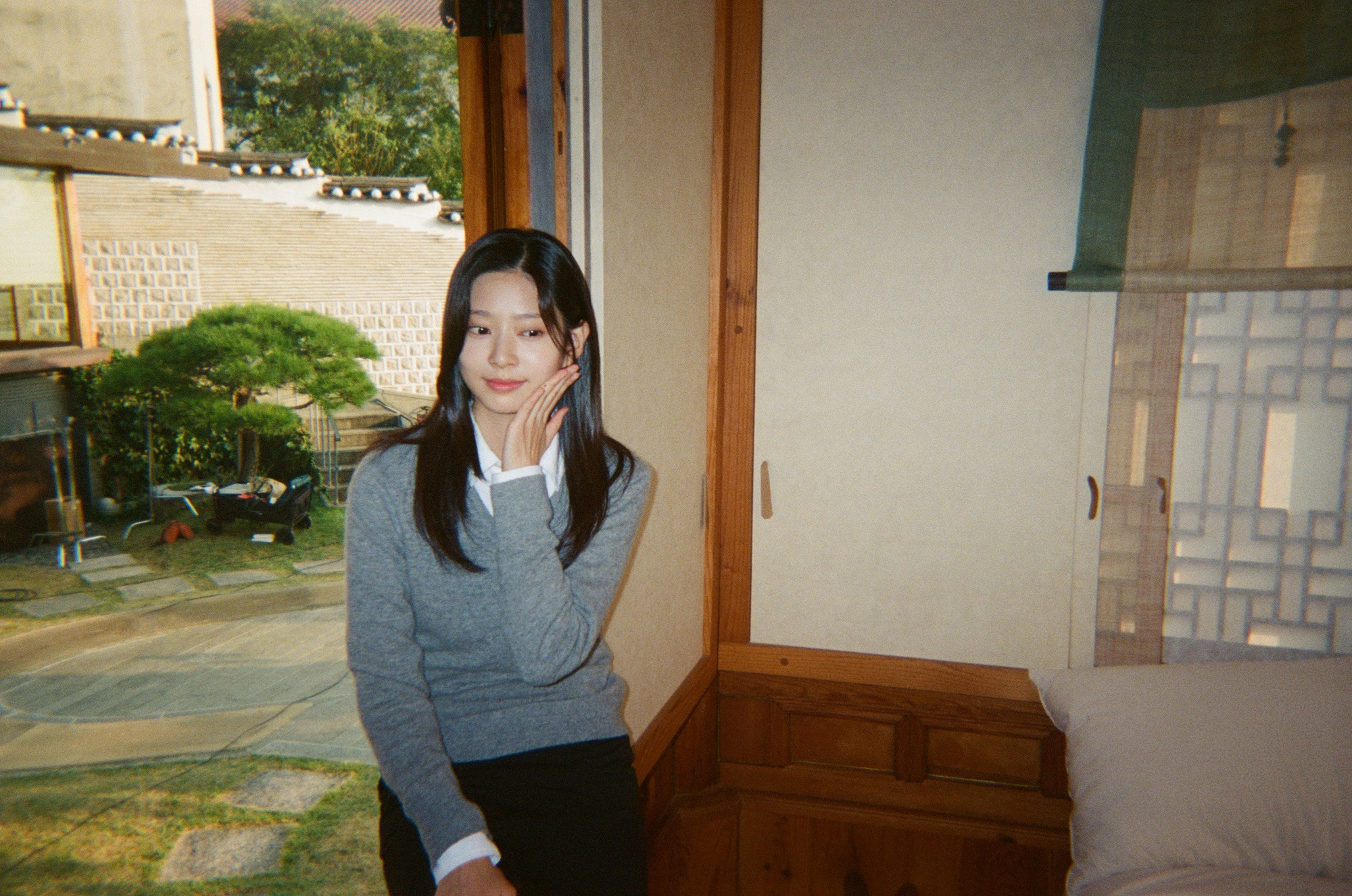 김민주-소속사에서-올려준-느좋-필카-사진-10-이미지