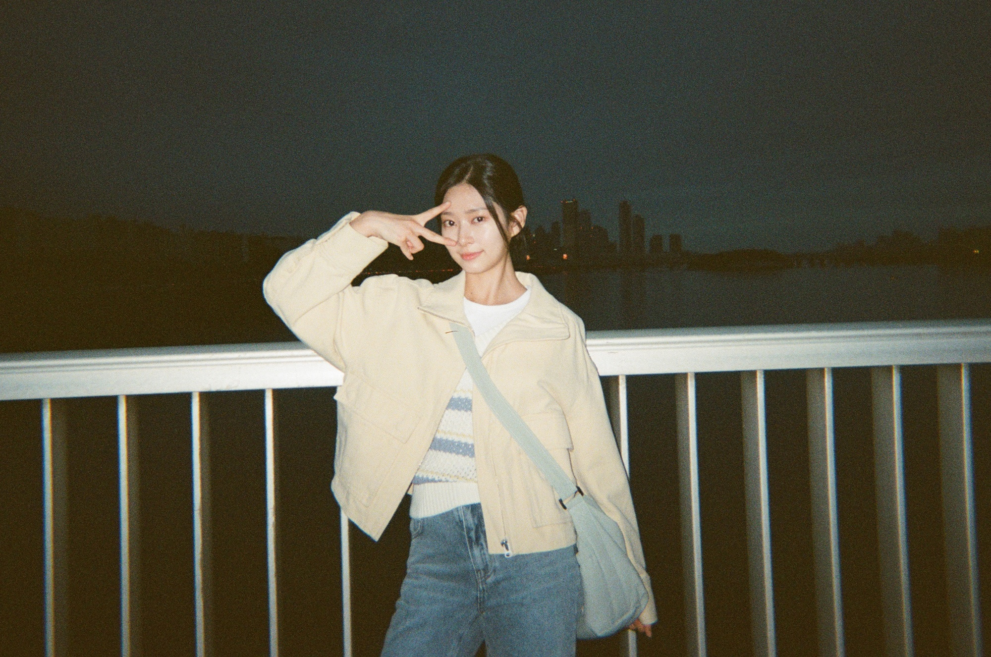 김민주-소속사에서-올려준-느좋-필카-사진-14-이미지