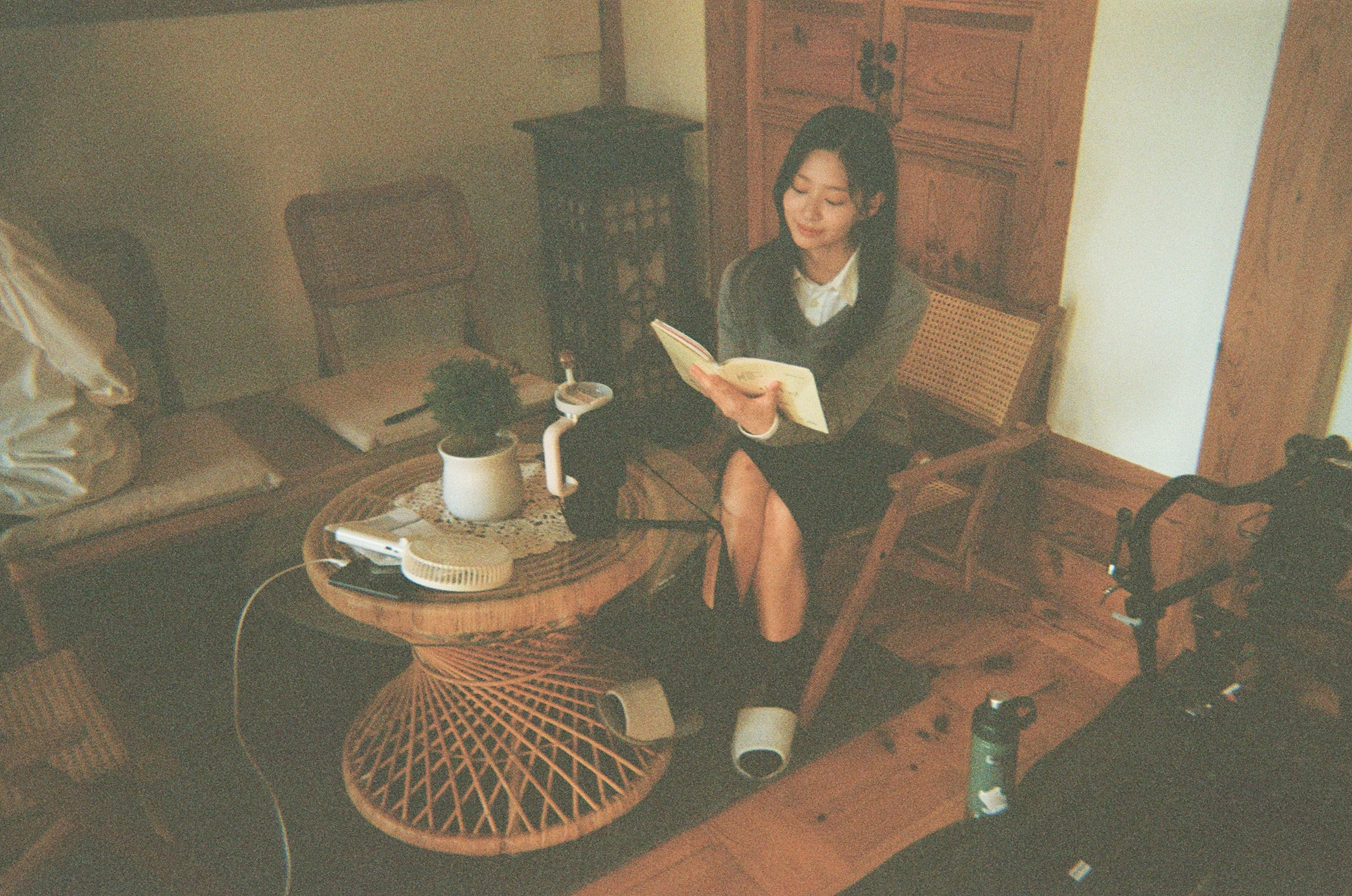 김민주-소속사에서-올려준-느좋-필카-사진-4-이미지