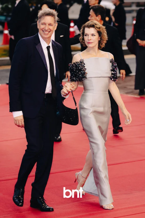 내-아내가-밀라-요보비치임!-4-이미지