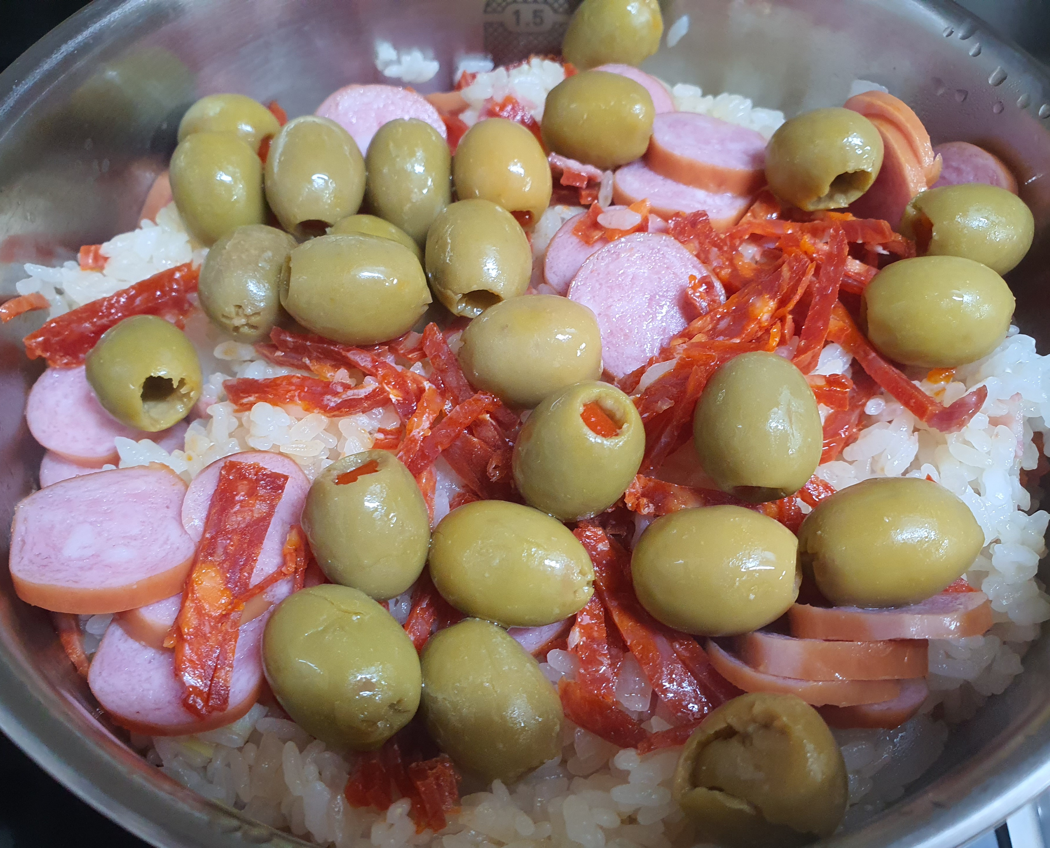 돌솥없이-맨들은-초간단-🫒올리브소세지밥🍚-16-이미지