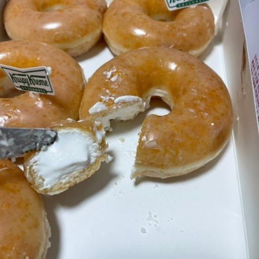 크리스피도넛-오리지널-우유크림필드.jpg-1-이미지