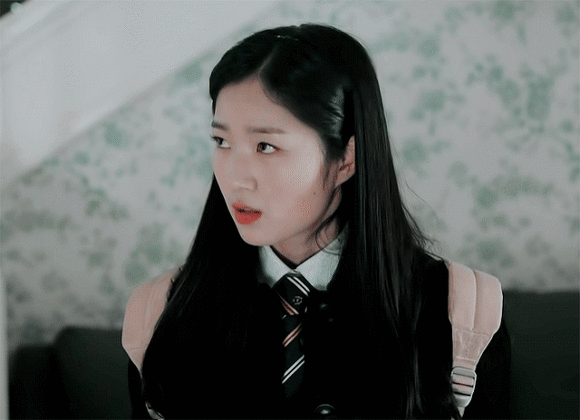 물어보면-거의-셋으로-갈린다는-배우-김혜윤의-인생캐릭터.gif-2-이미지