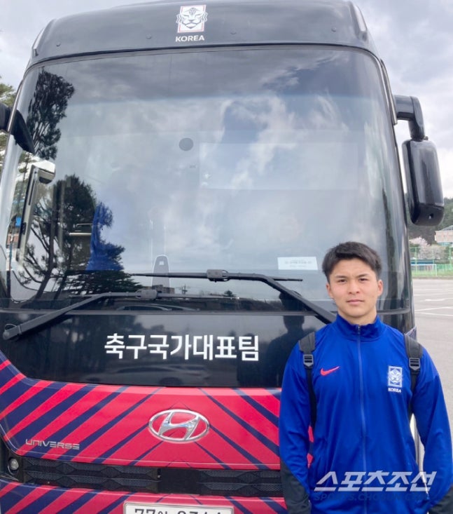 [인터뷰]"일본에서-나고-자랐지만-내-꿈은-태극마크"…-박지성-교토-후배-윤성준,-'日대표'-김정민-아들-반대의-길-1-이미지