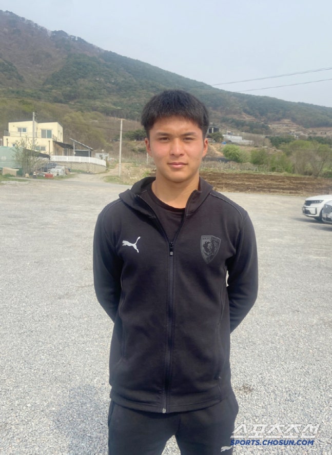 [인터뷰]"일본에서-나고-자랐지만-내-꿈은-태극마크"…-박지성-교토-후배-윤성준,-'日대표'-김정민-아들-반대의-길-4-이미지