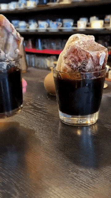 크고-특이한-아이스커피-0-이미지