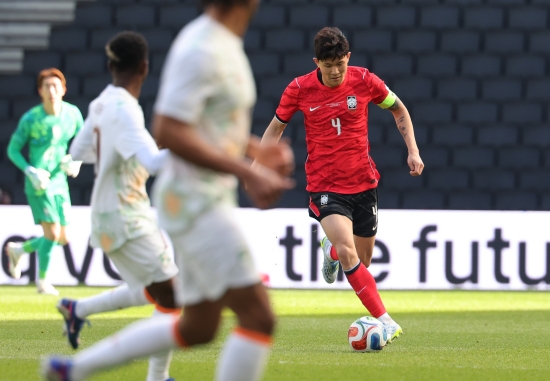 김민재-"할-말-없다"→설영우-"백3-익숙하지-않다보니"-0-이미지