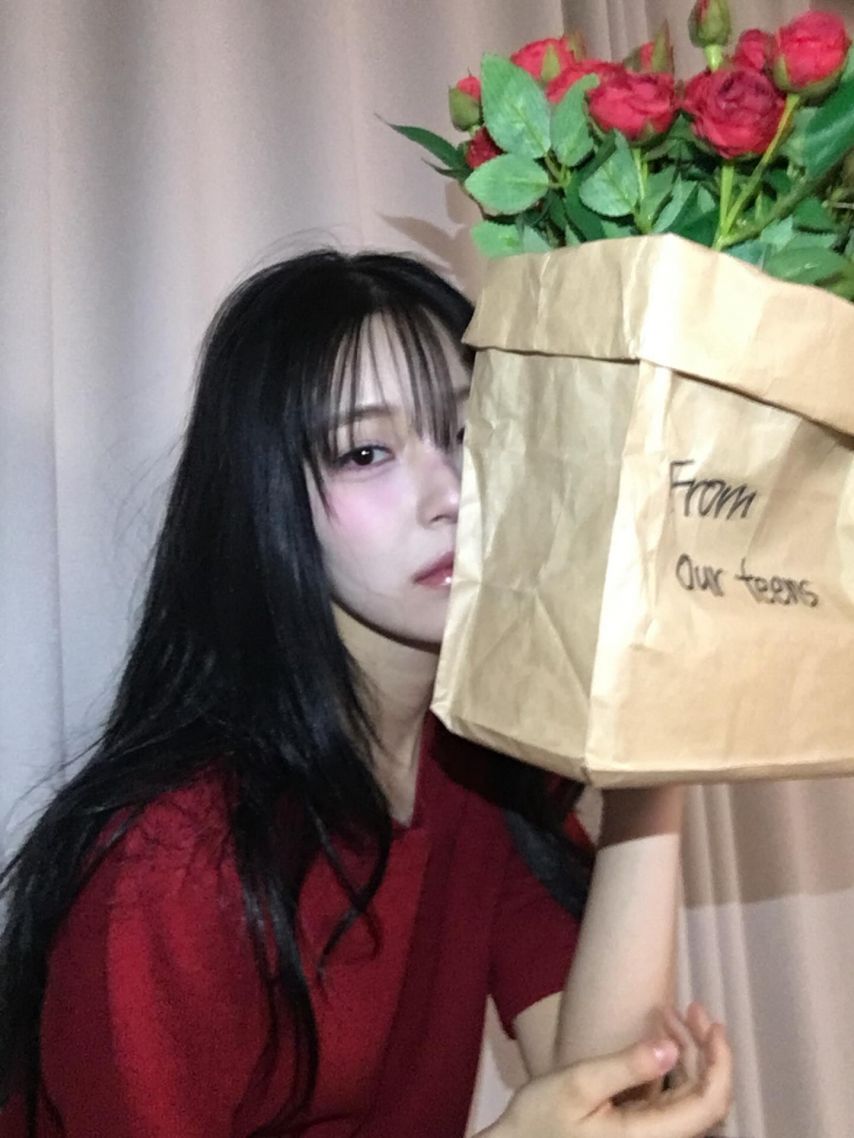 요망한-프로미스나인-백지헌-근황.jpg-1-이미지