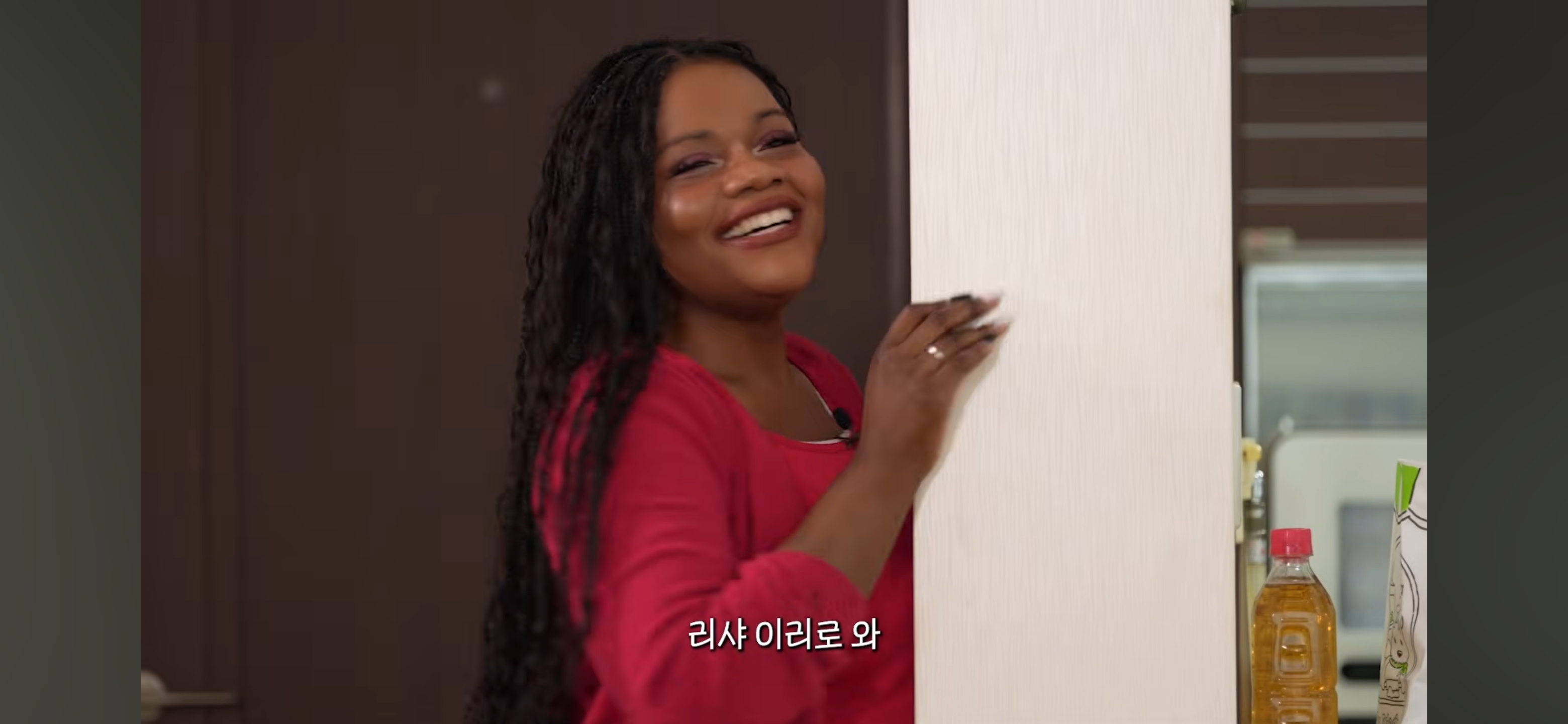 방바닥에-누워서-서인국-보내버리려는-나단이-15-이미지