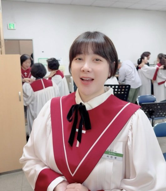 교회에서-성가대-한다는-최근-서인영-근황.jpg-0-이미지