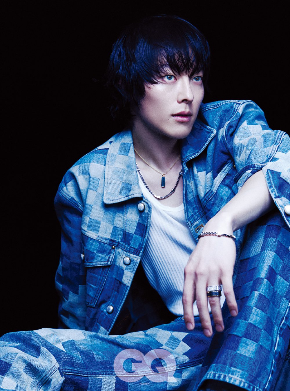 모델-본업할-때의-장기용-화보들-1-이미지