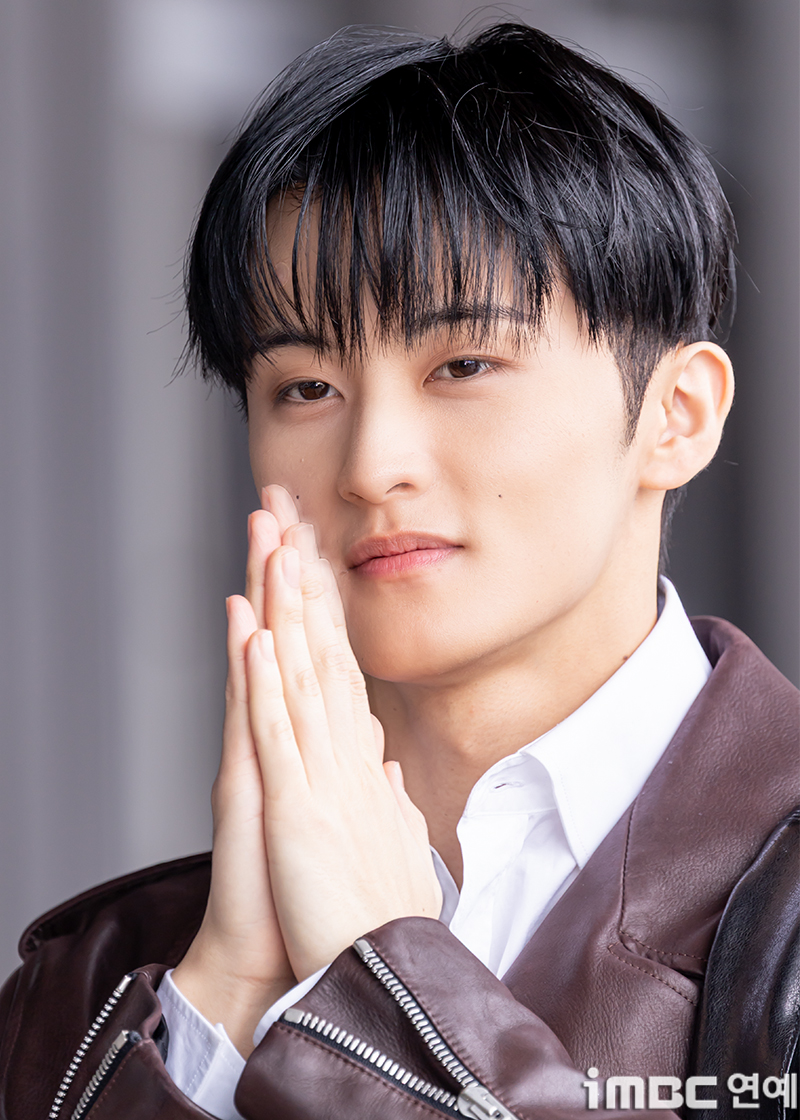 메종-마르지엘라-쇼-참석차-상하이로-출국하는-자이언티-NCT-마크-26-이미지