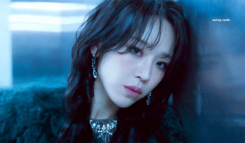 등장할때마다-얼굴-새로-갈아끼우고-나오는-듯한-여주.gif-3-이미지