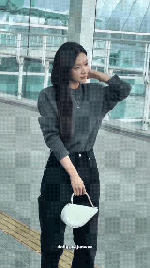 김지원-실물느낌-0-이미지