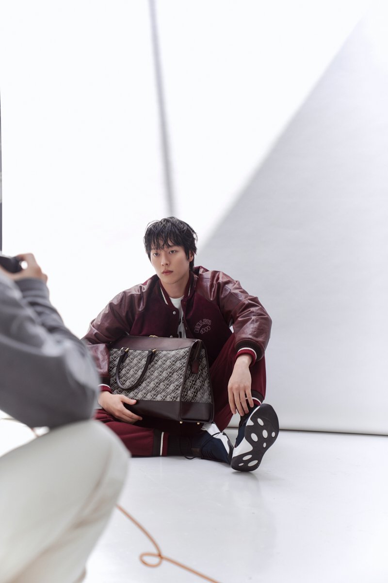 모델-본업할-때의-장기용-화보들-12-이미지