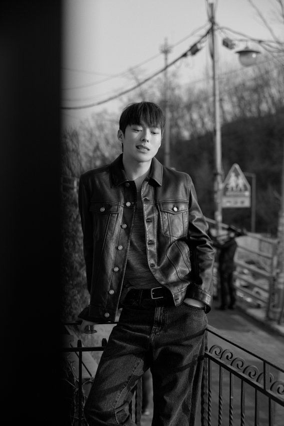 모델-본업할-때의-장기용-화보들-21-이미지