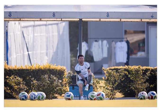 훈련-도중-만감이-교차하는-리오넬-메시-3-이미지