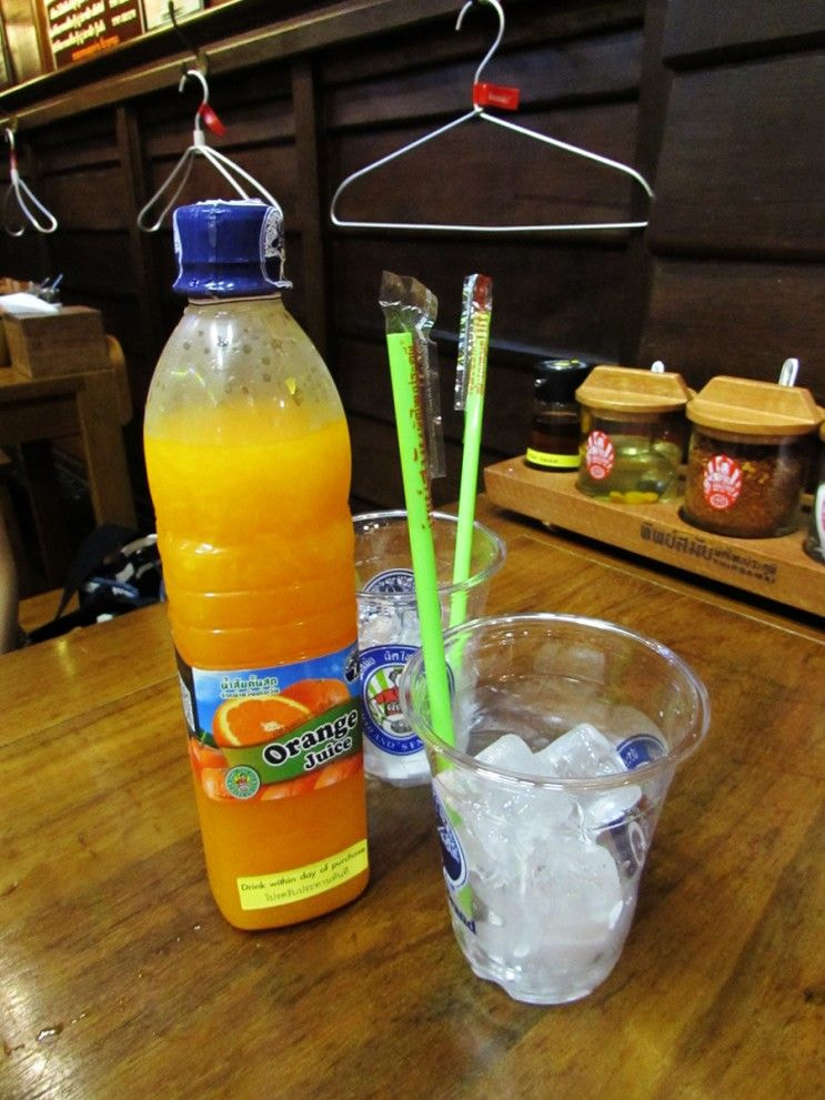 태국가서-팟타이-제일-유명한-집에-먹으러-갔는데-다른게-맛있다고-함.jpg-1-이미지